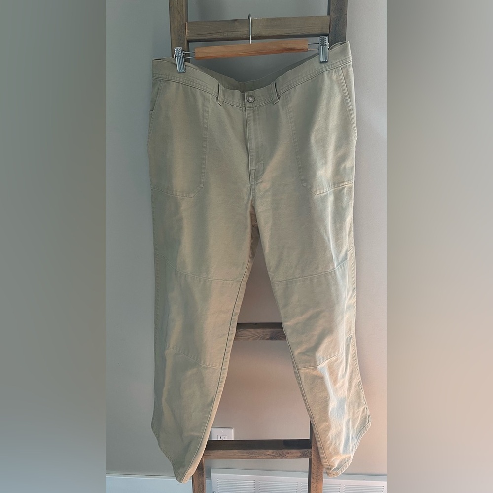 Men’s Patagonia 100% cotton cargo pants